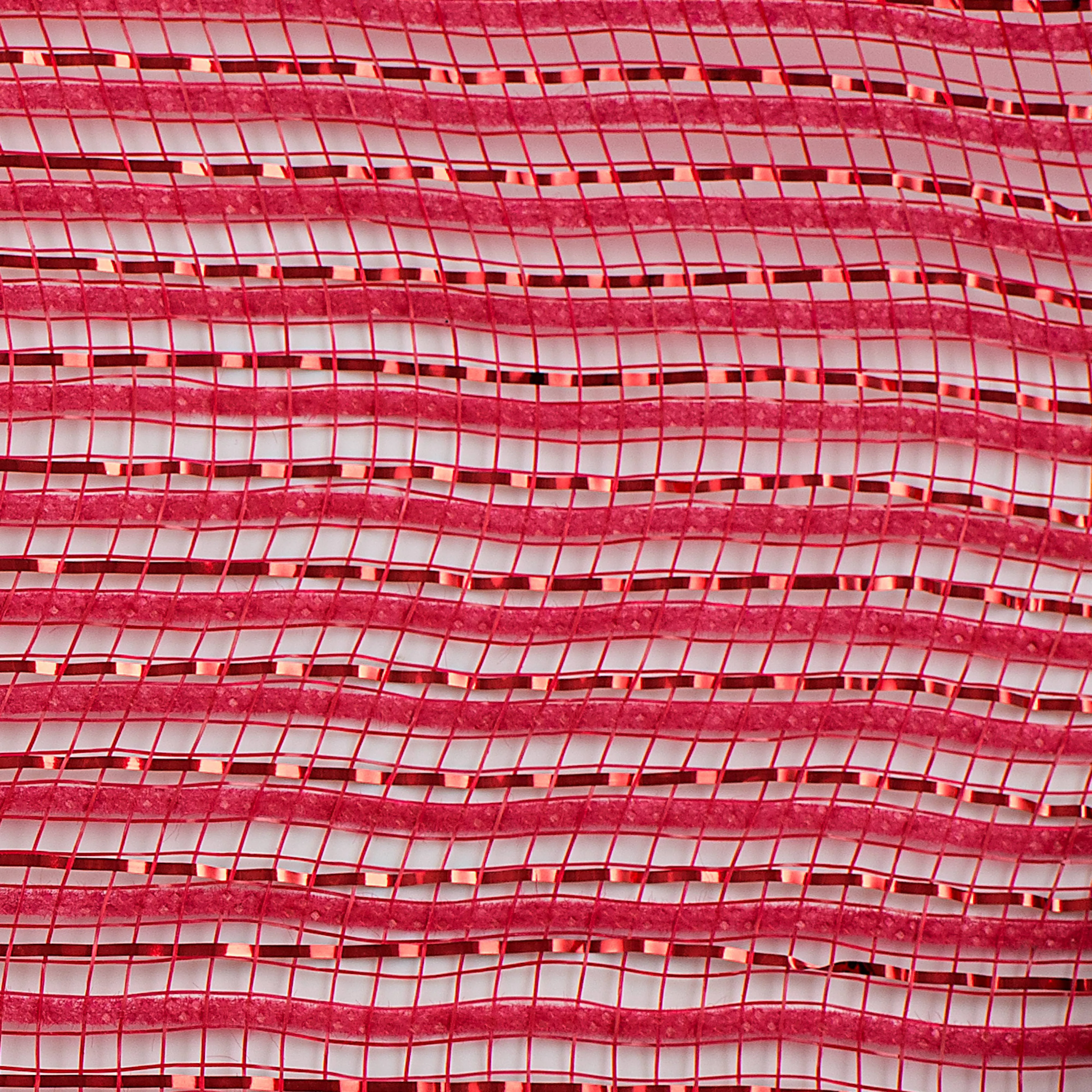 10" Breeze Mesh: Metallic Red