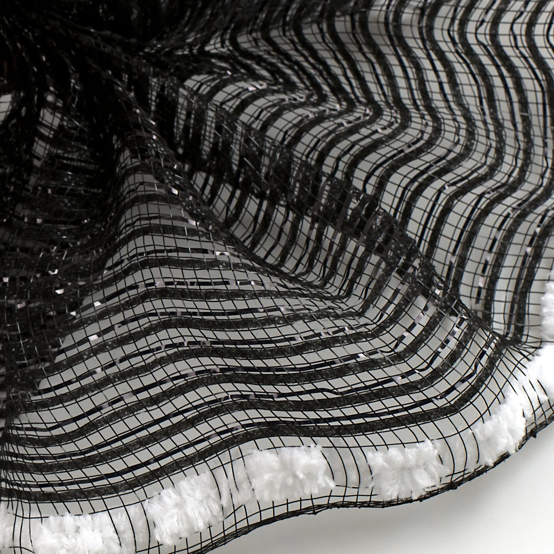 10" Metallic Fat Snow Edge Breeze Mesh: Black (5 Yards)