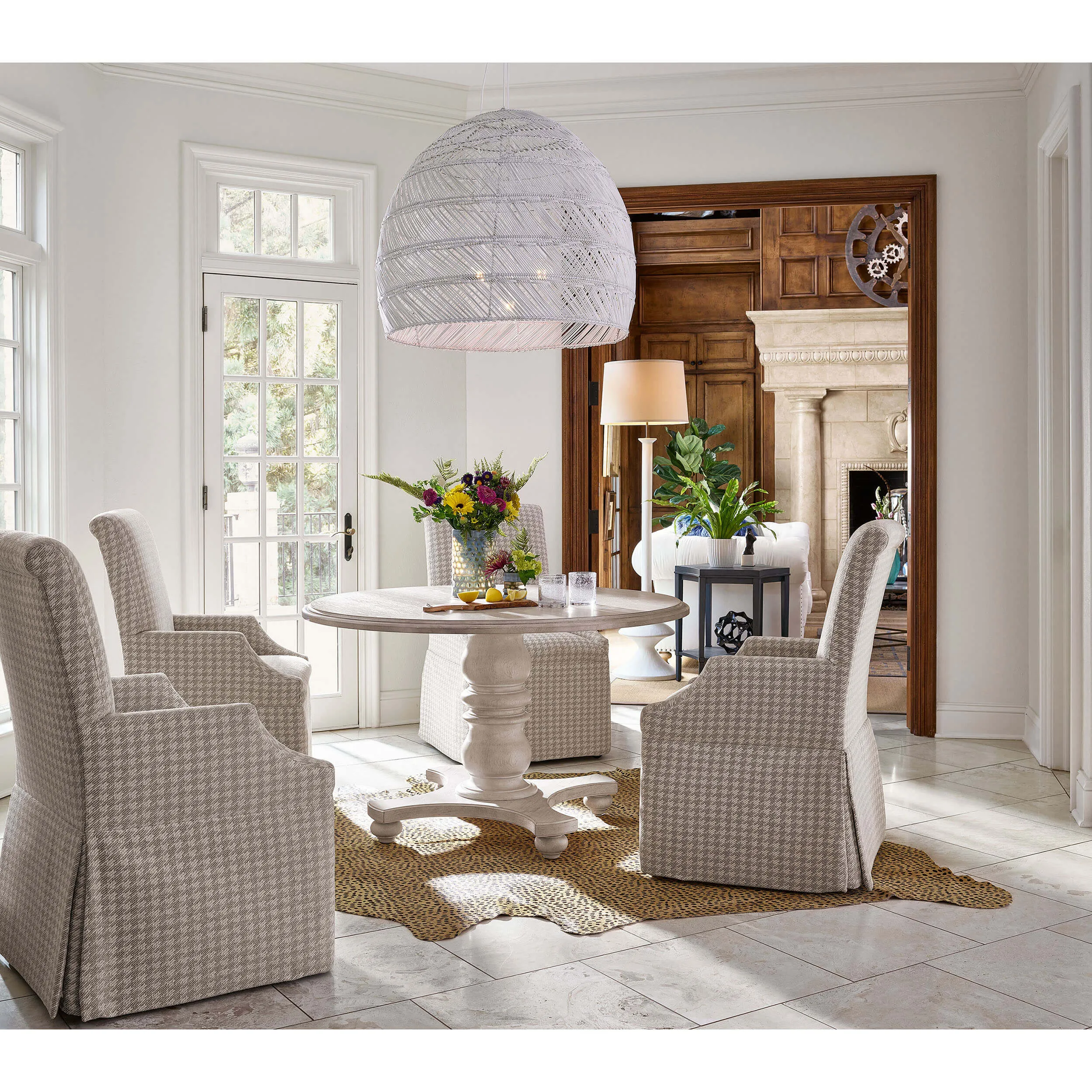 Ansen Round Dining Table, Dover White