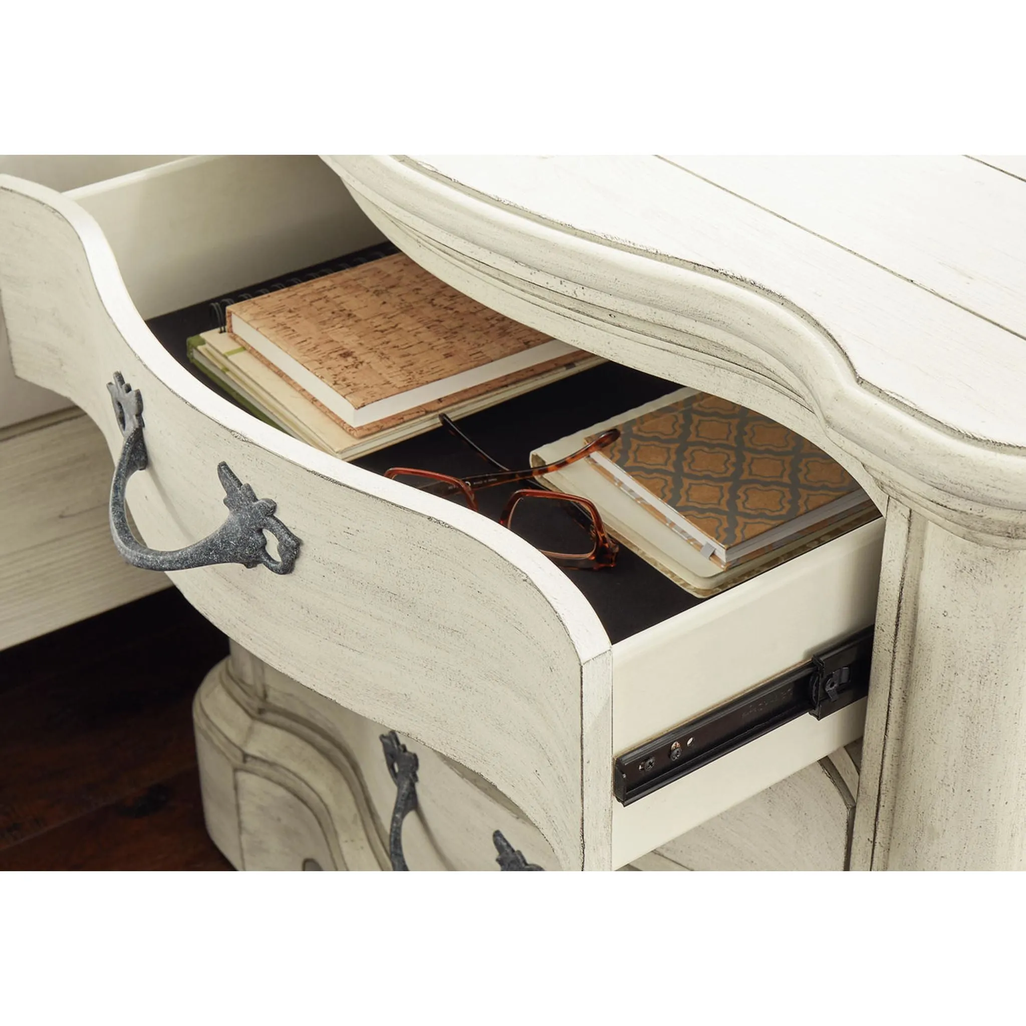 Arlendyne Nightstand - Antique White