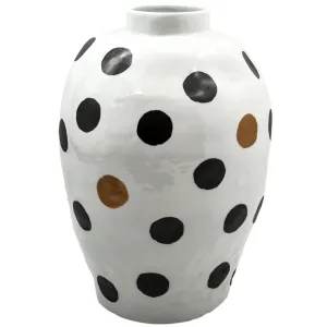Chic White Porcelain Vase – A Striking Touch of Elegance