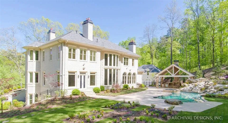 Grandiose 5-Bedroom Home with Spacious Layout and Walkout Basement