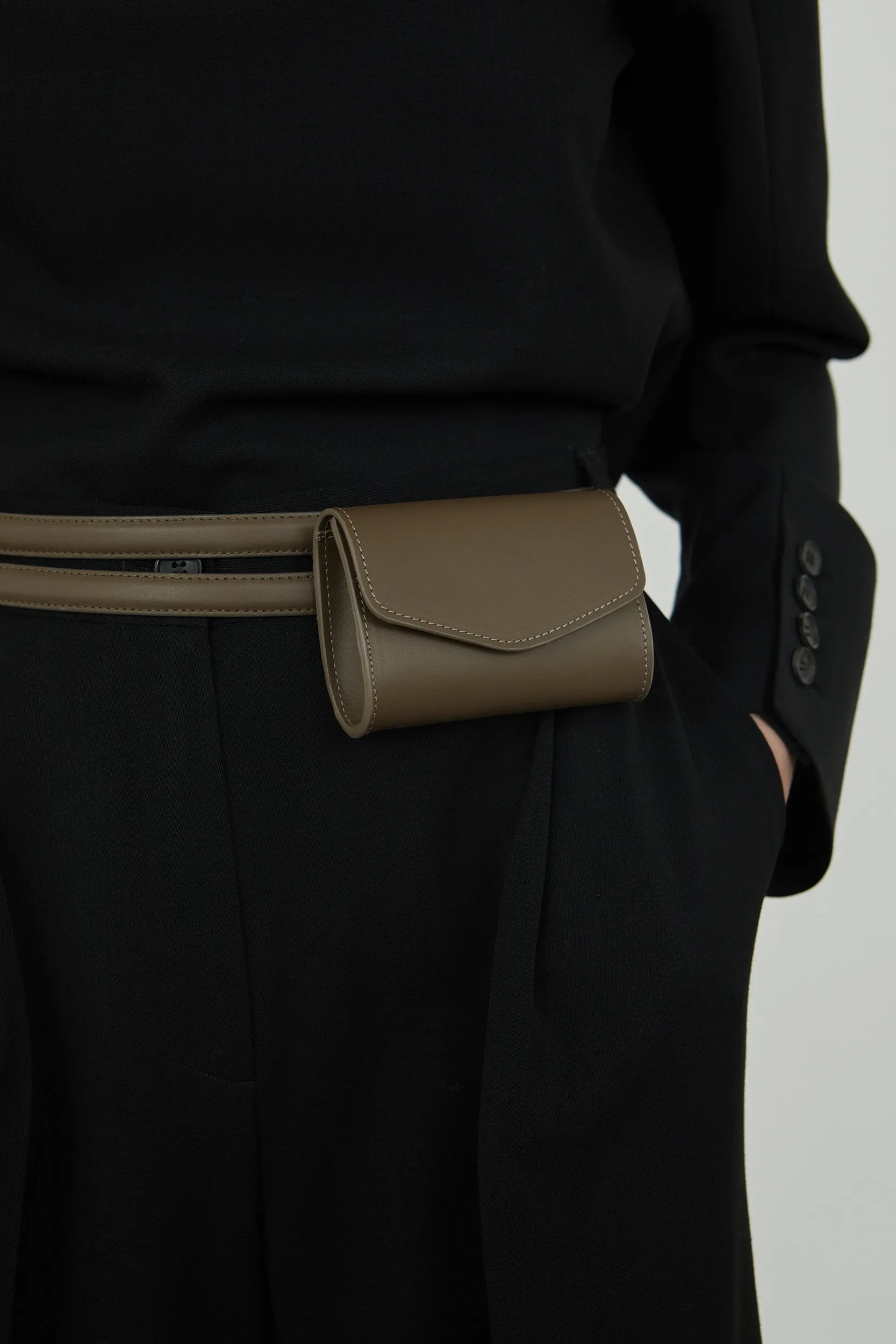 Luca wallet belt bag | Smoked moss - Leather
