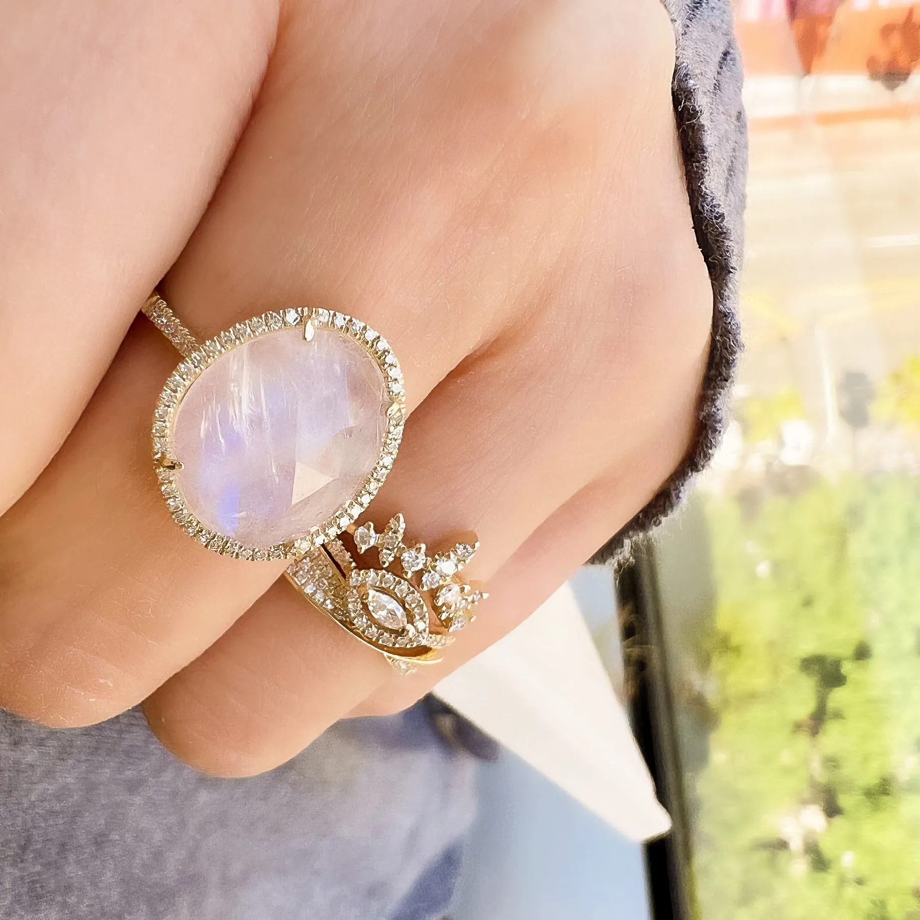 Marquise and Round Curve Band
