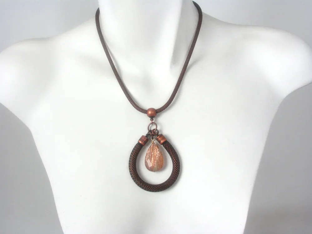 Mesh Necklace with Stone Circle Pendant
