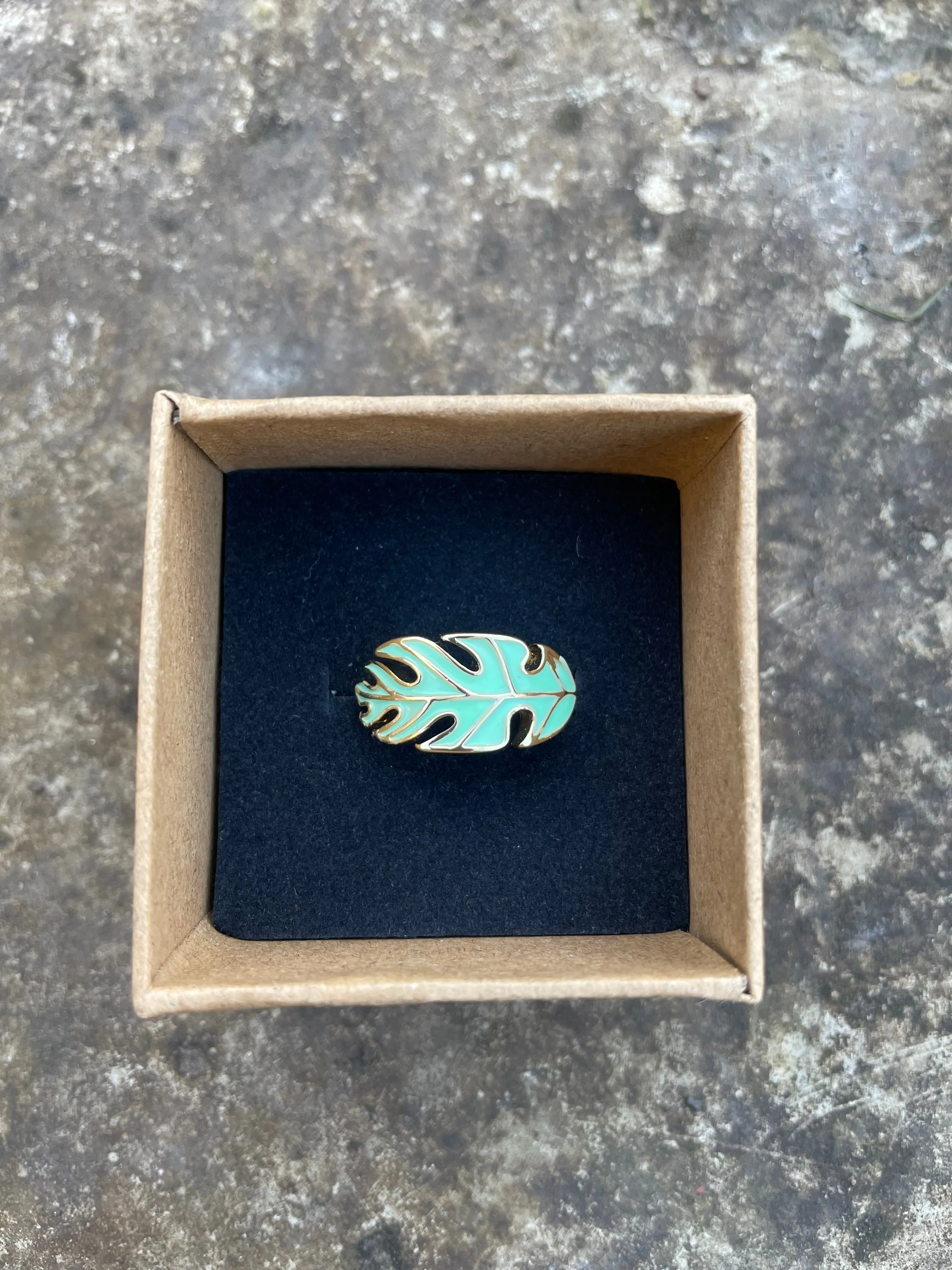 Monstera Leaf Ring