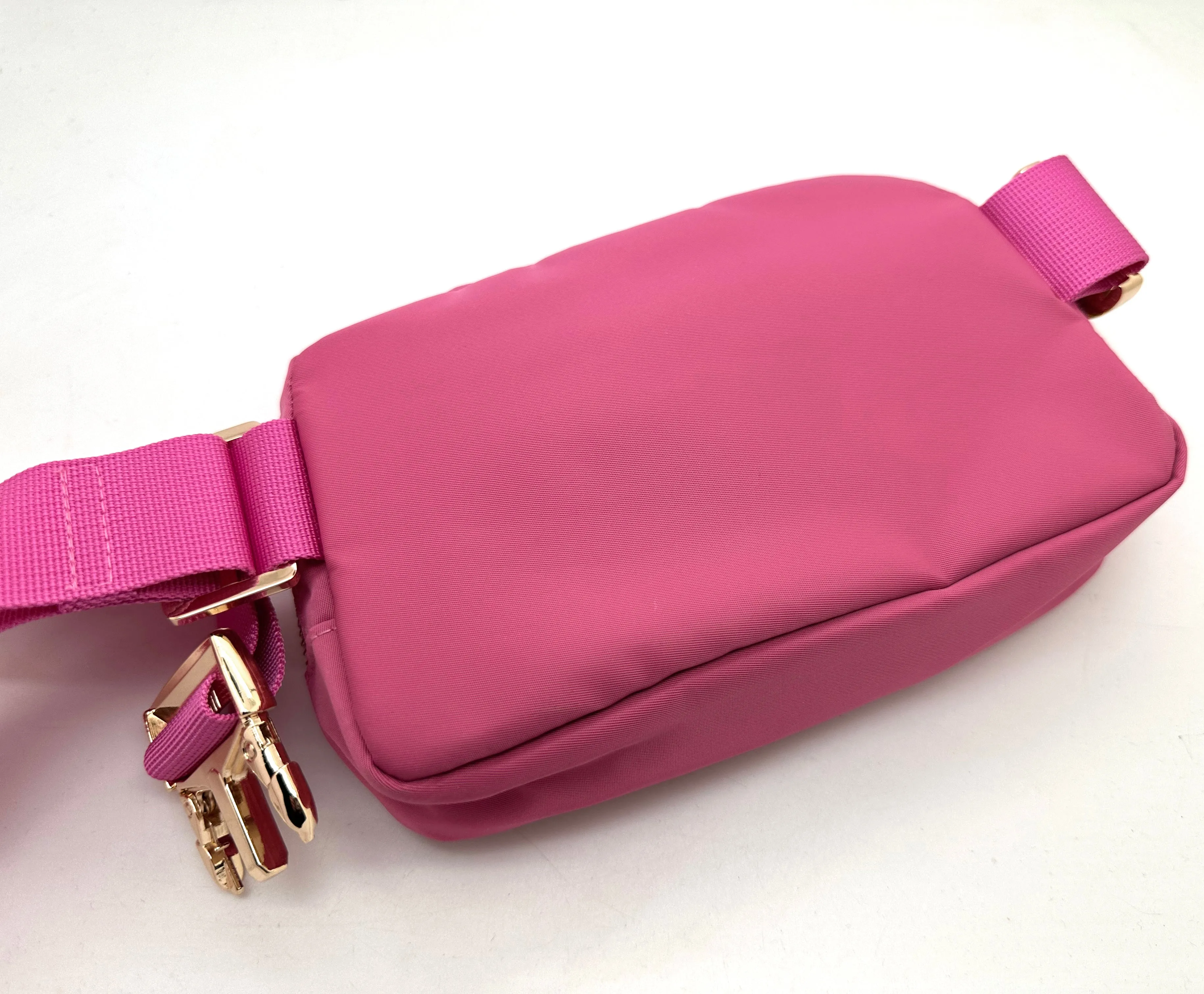 OUTLET "On the Move" bag - Premium Nylon Fanny Pack - PINK