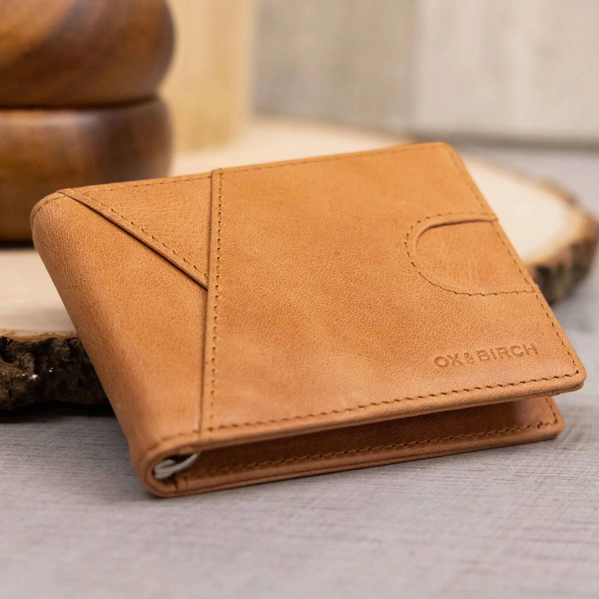 Saddle Brown Leather Slim Wallet | Wyatt