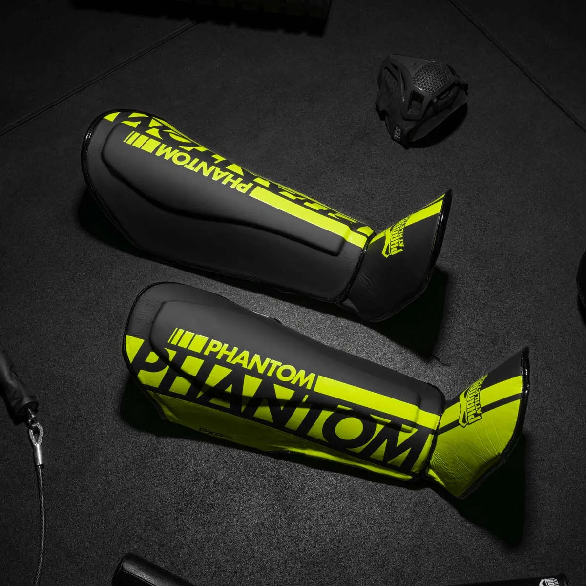 Schienbeinschutz APEX Striking - Neon