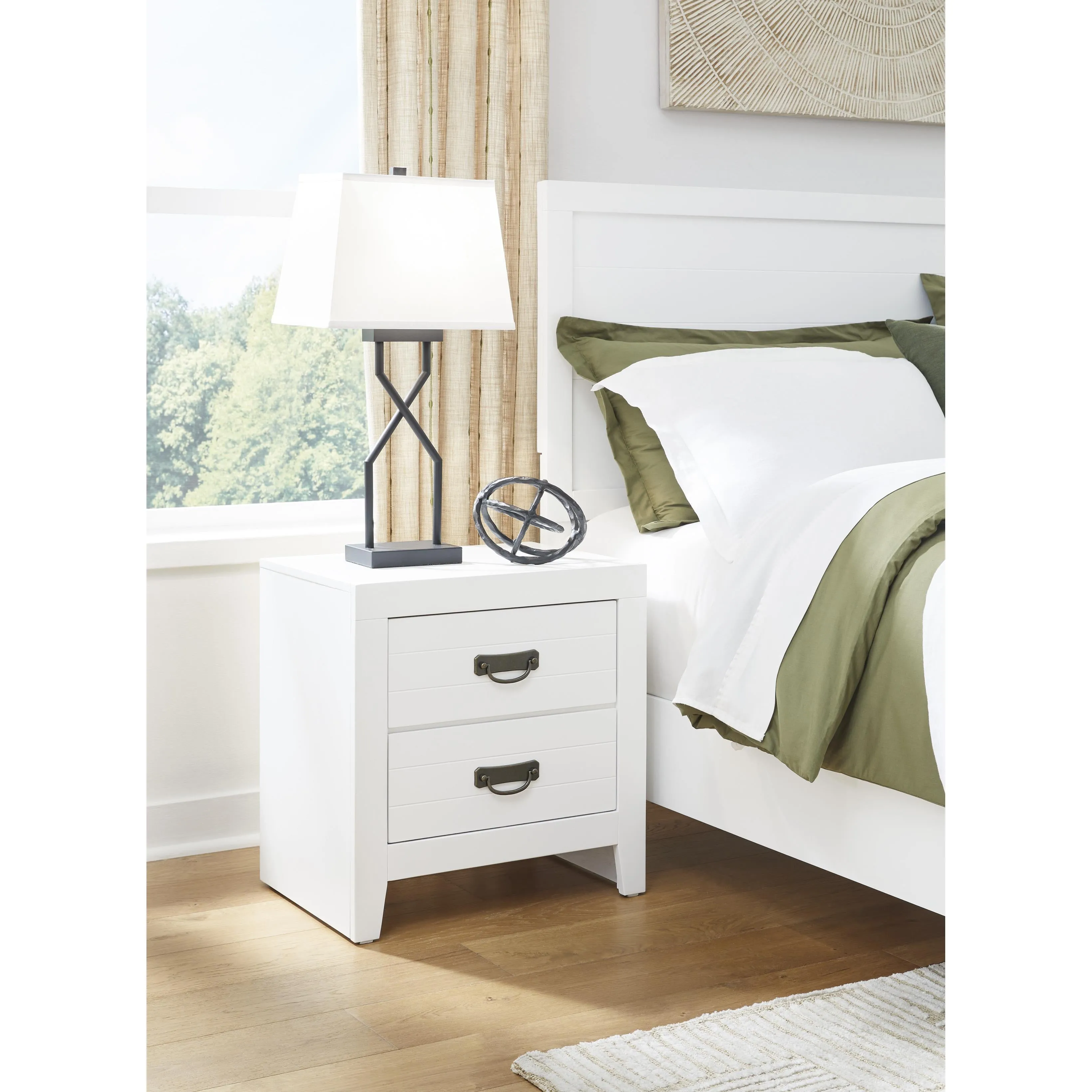Signature Design by Ashley Binterglen 2-Drawer Nightstand B427-92