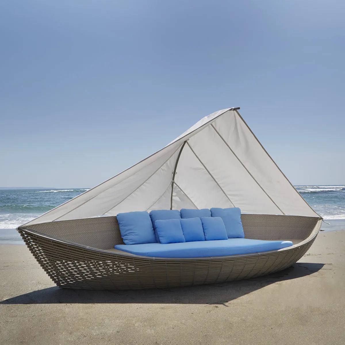 Skyline Design Sailboat Daybed