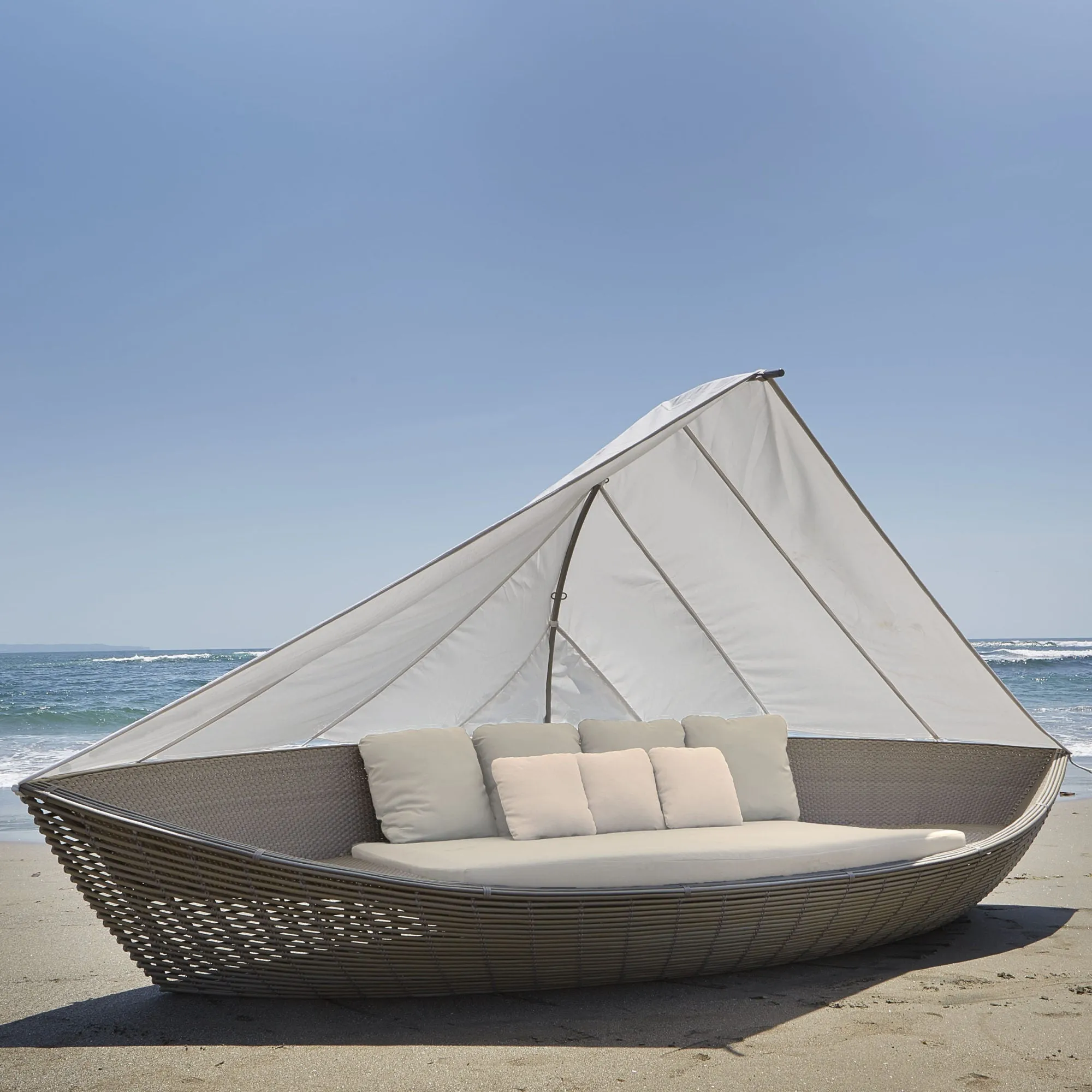 Skyline Design Sailboat Daybed