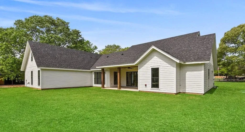 Spacious 2,686 sq ft Family Home with Bonus Room