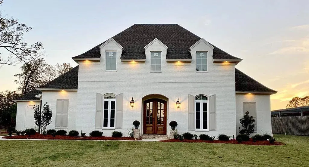 Spacious 2764 Sq Ft Home with Modern Features