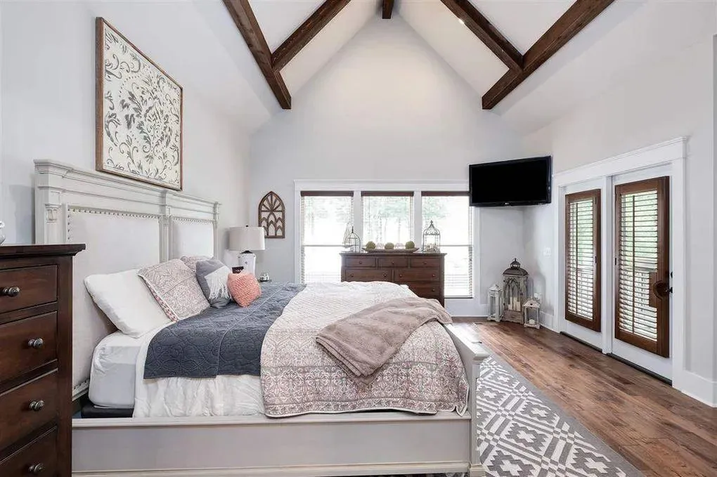 Spacious Family Home with Inviting Porches and Ample Garage Space