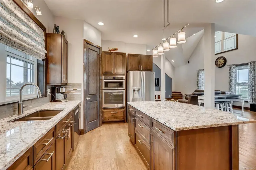 Spacious Home Plan with 3 Bedrooms, Bonus Room, and Courtyard Garage
